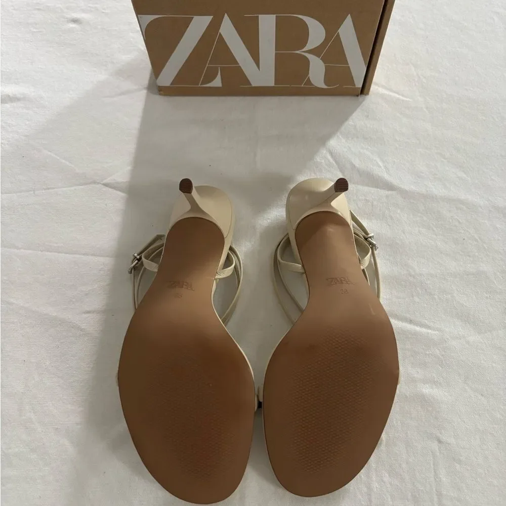 Zara Women's Cream Heels - Picture 3 of 5
